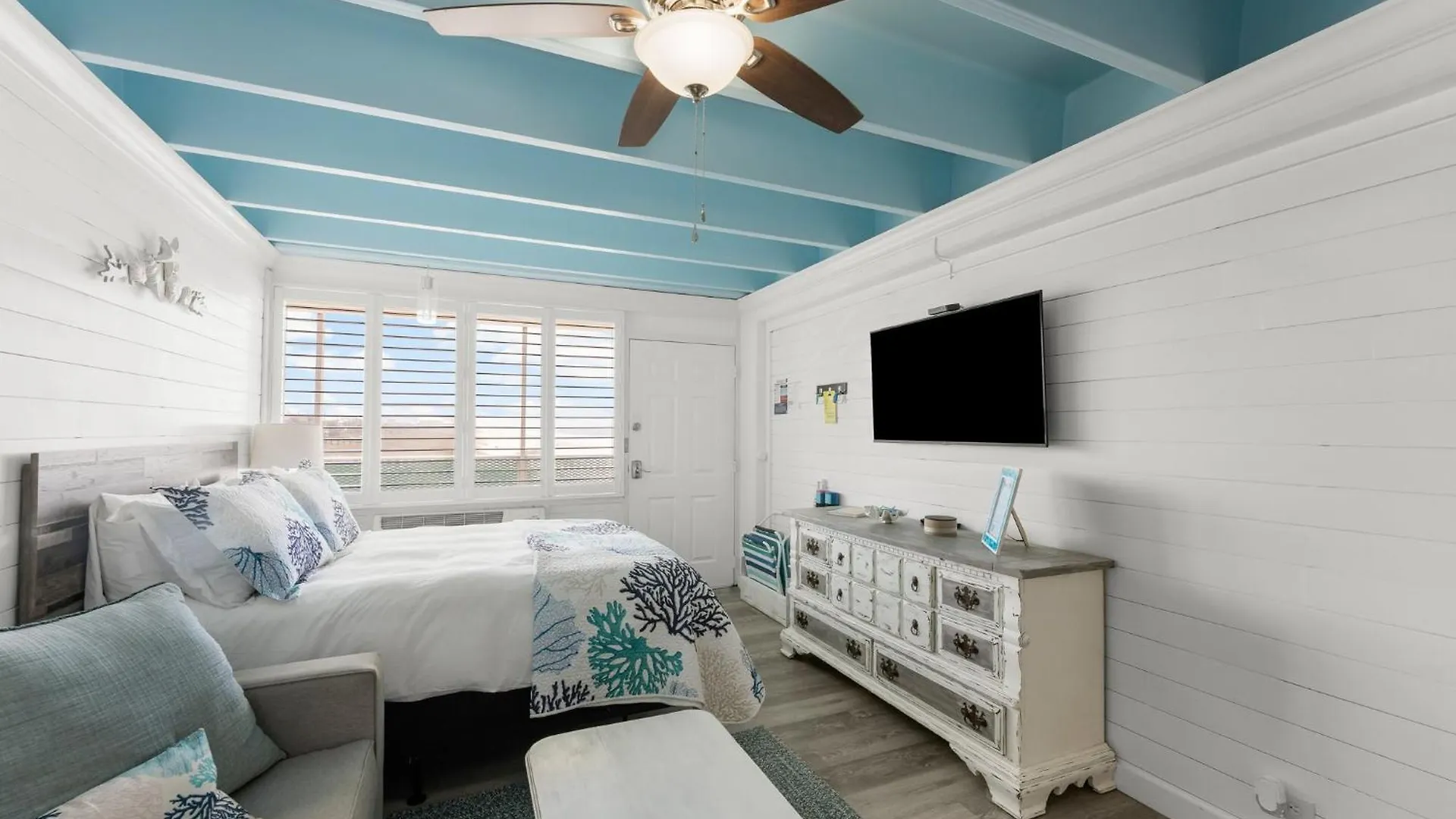 Sunset By The Sea At Fontainebleau Terrace #222 By Nautical Properties Panama City Beach